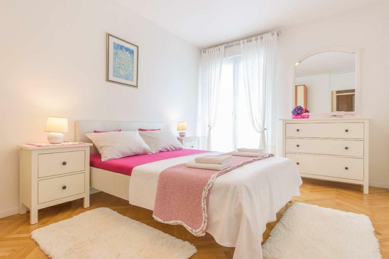 Comfortable And Stylish Apartment Split Eksteriør bilde