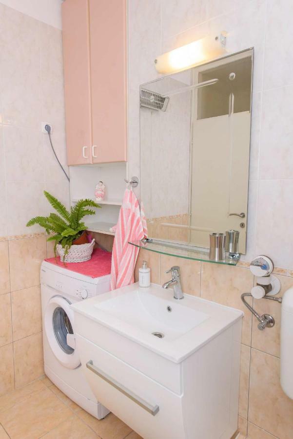 Comfortable And Stylish Apartment Split Eksteriør bilde